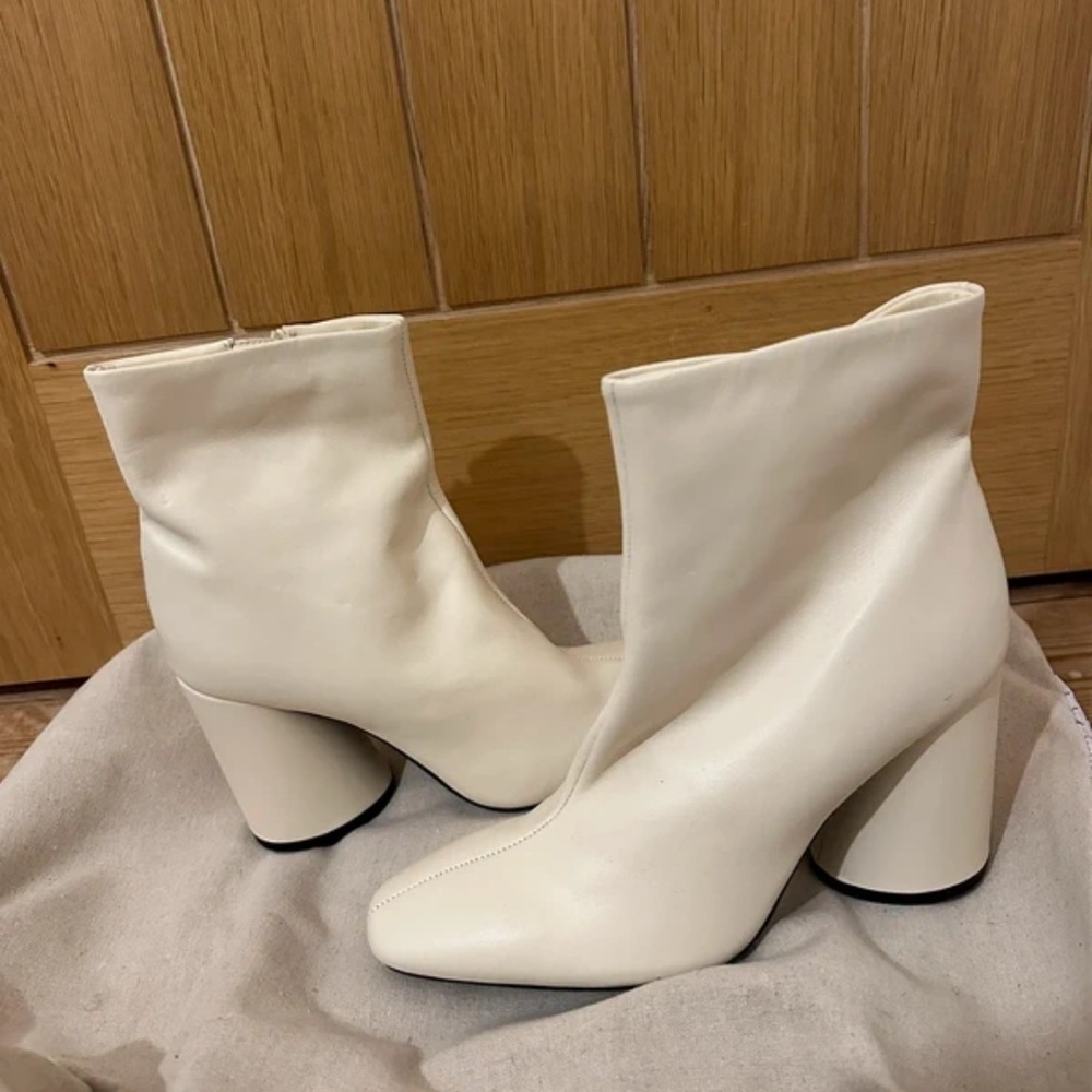 Chic Cream Heeled Boots